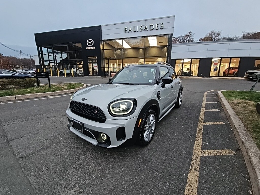 2023 Mini Cooper S ALL4 photo 3