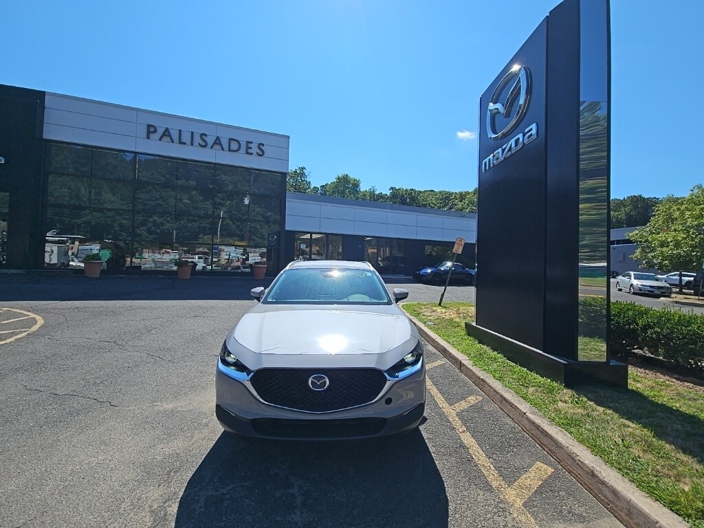 2025 Mazda CX-30 2.5 S Preferred photo 2