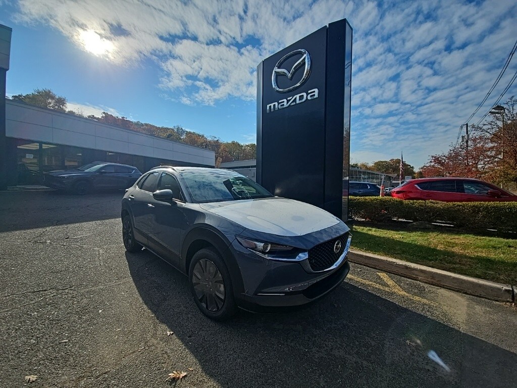 2026 Mazda CX-30 2.5 S Carbon photo 2