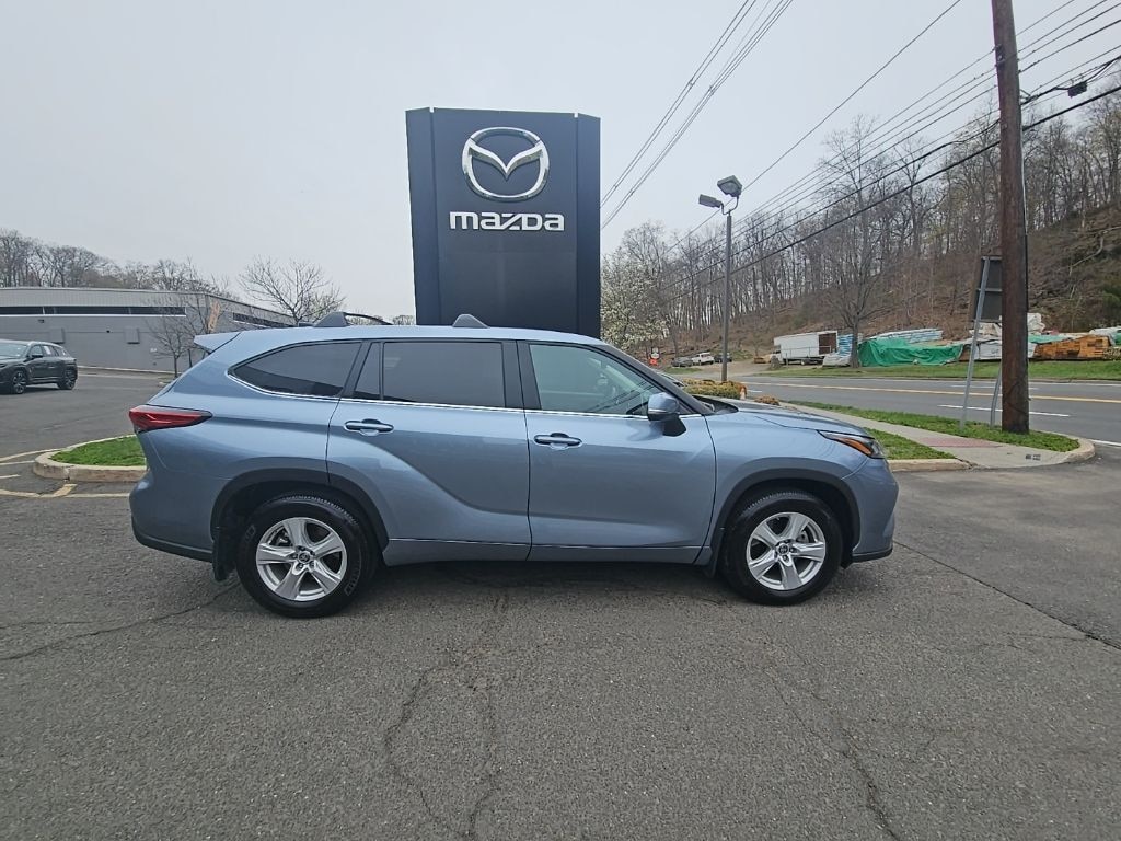 Used 2023 Toyota Highlander LE SUV