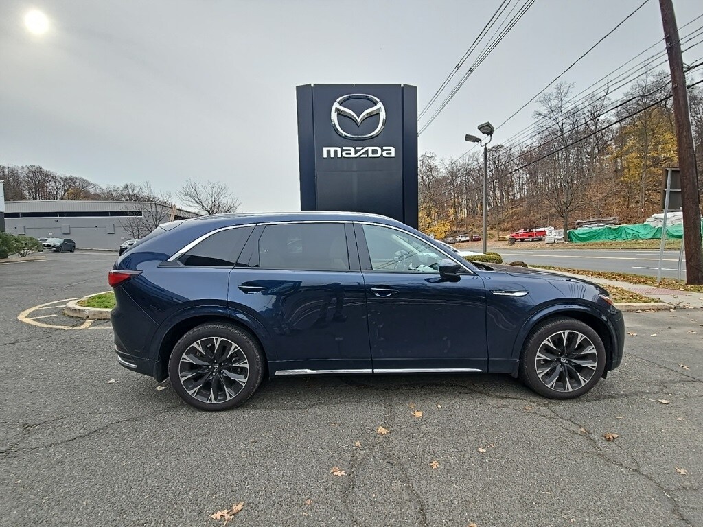 2025 Mazda CX-90 Premium Plus Package's photo