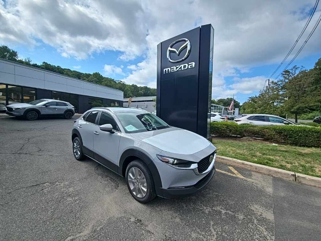 2025 Mazda CX-30 2.5 S Preferred photo 2