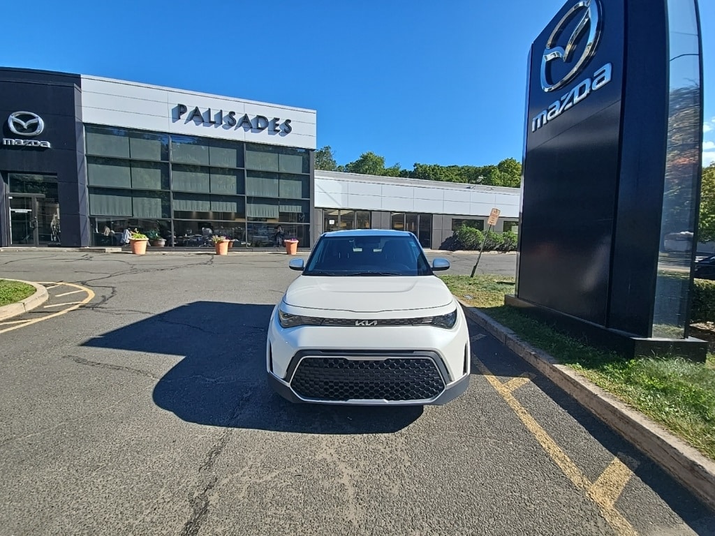 Used 2023 Kia Soul LX Hatchback