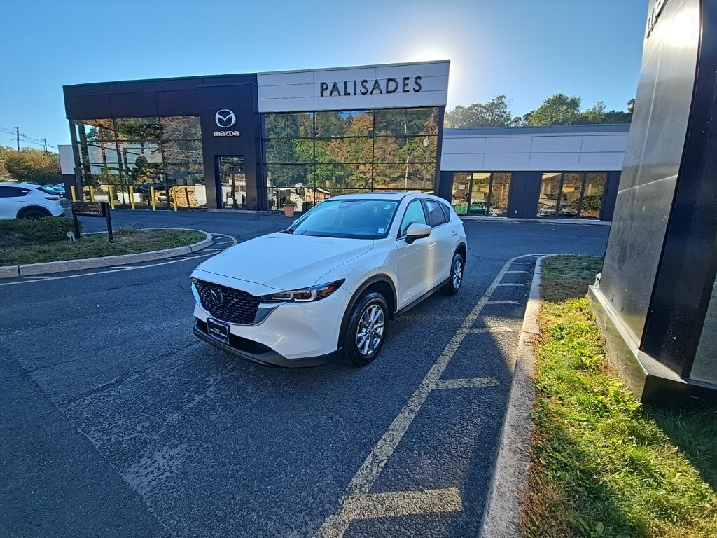 2023 Mazda CX-5 2.5 S Preferred photo 2
