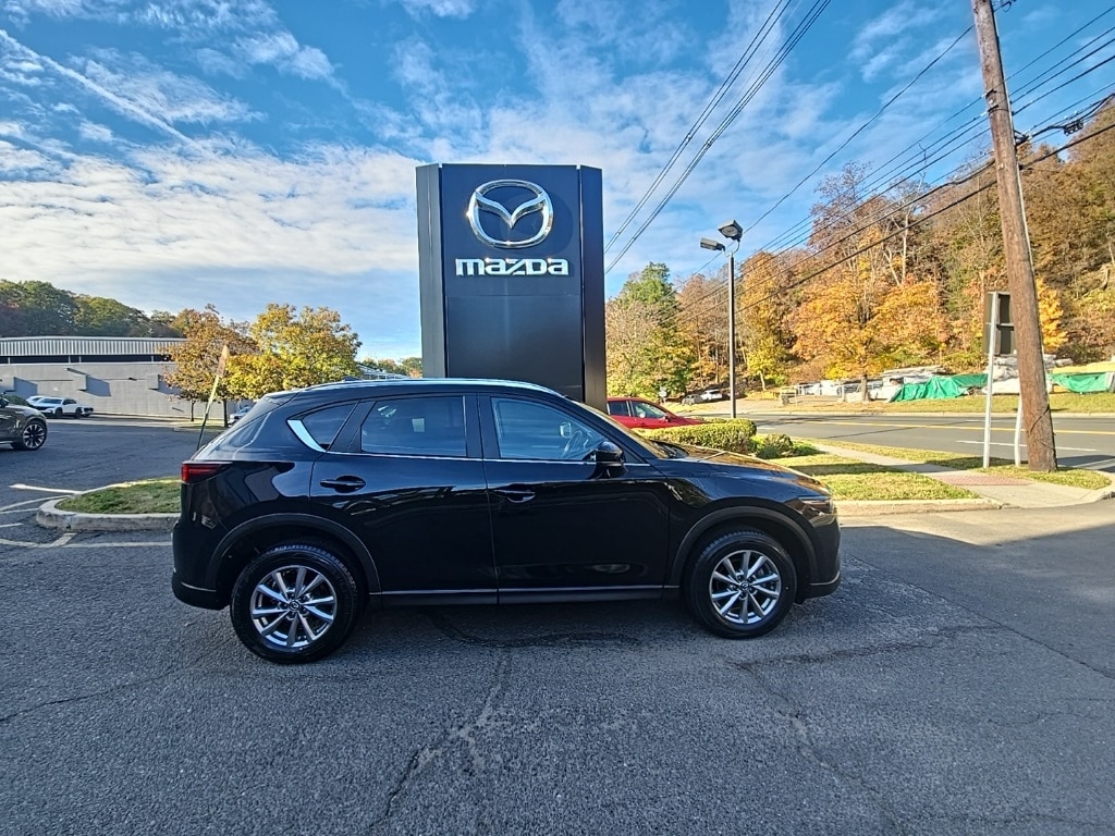 2023 Mazda CX-5 S Preferred package's photo
