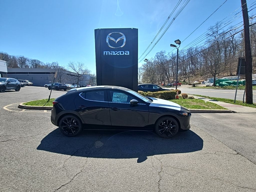 2026 Mazda CX-3 2.5 Carbon Ed. AT 5-Door SKYACTIV AWD's photo