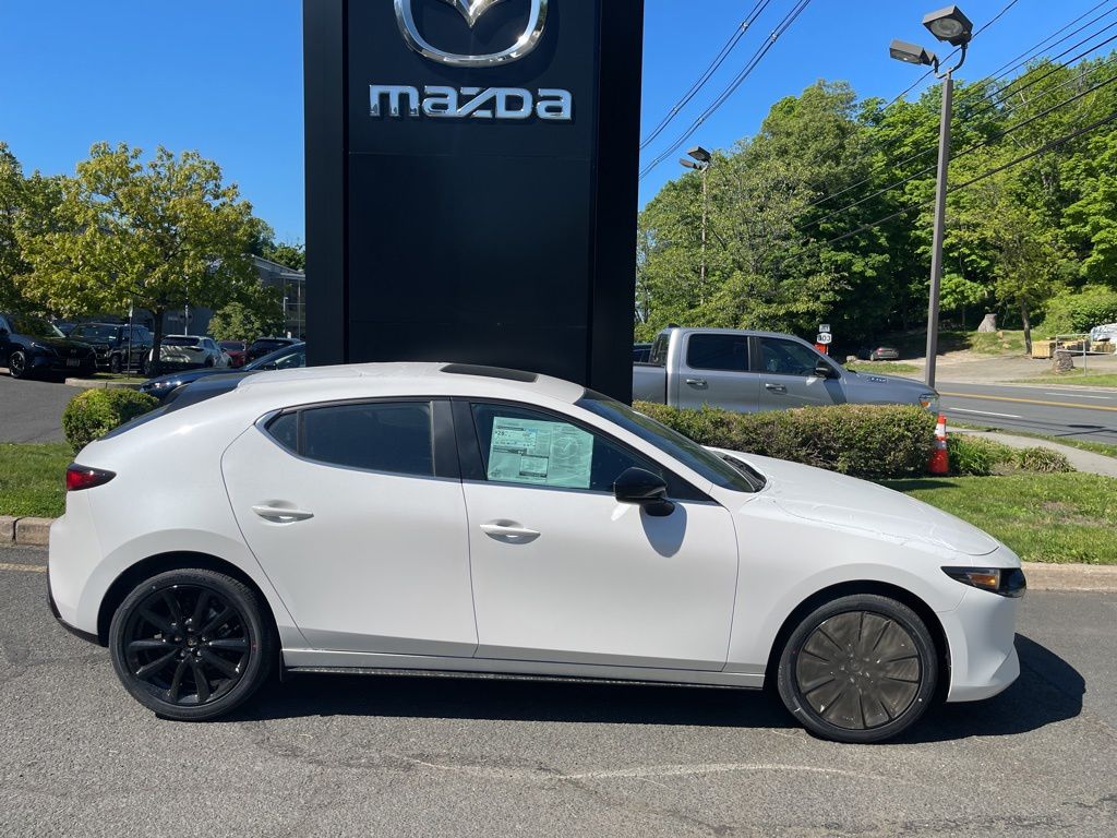 2026 Mazda CX-3 2.5 Carbon Ed. AT 5-Door SKYACTIV AWD's photo