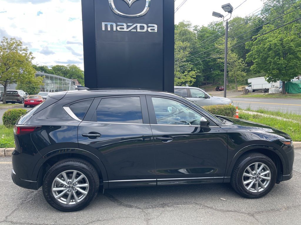 2025 Mazda CX-5 S Preferred package Auto AWD's photo