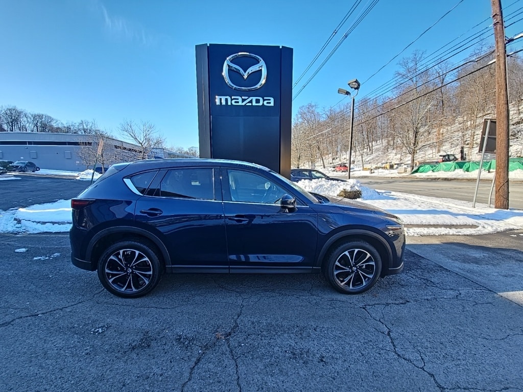 2023 Mazda CX-5 S Premium package