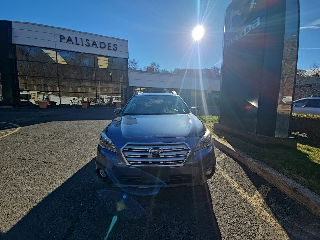 2017 Subaru Outback 3.6R Limited photo 3