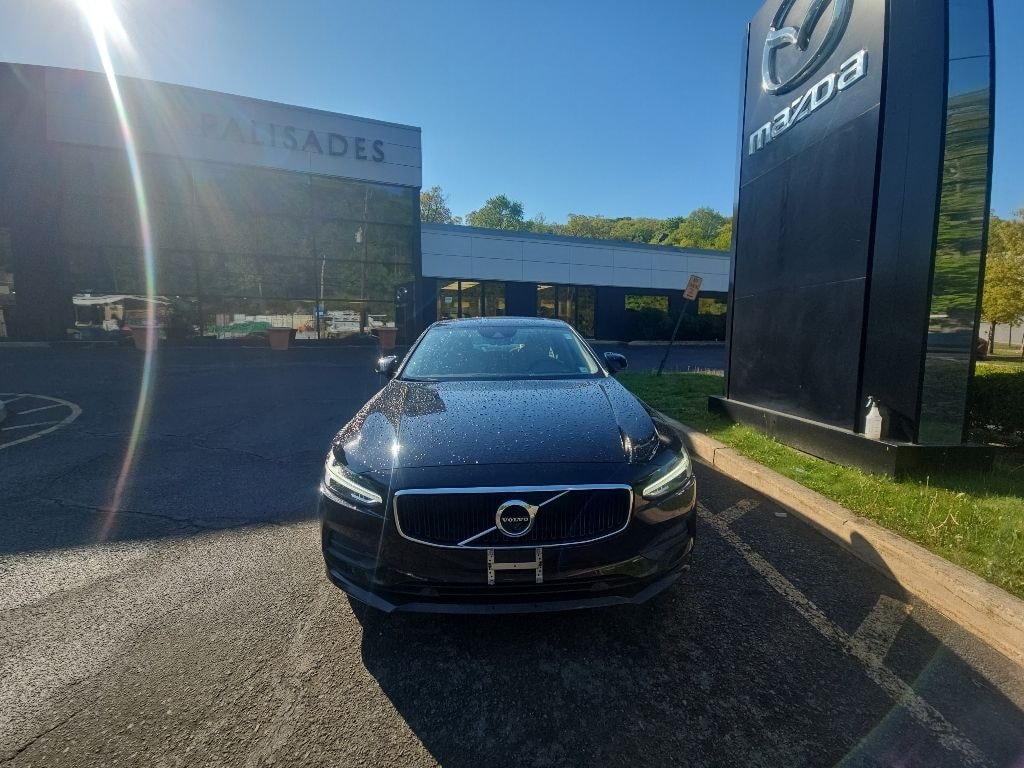 Used 2018 Volvo S90 T5 AWD Momentum Sedan