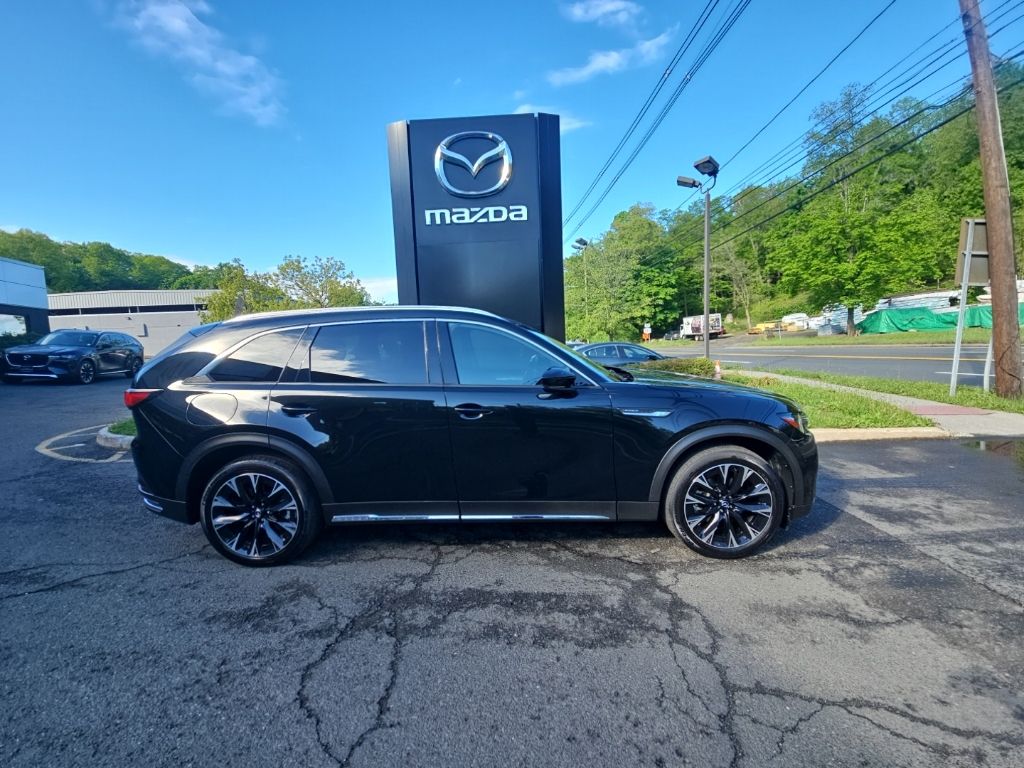 2024 Mazda CX-90 PHEV Premium Plus Package's photo