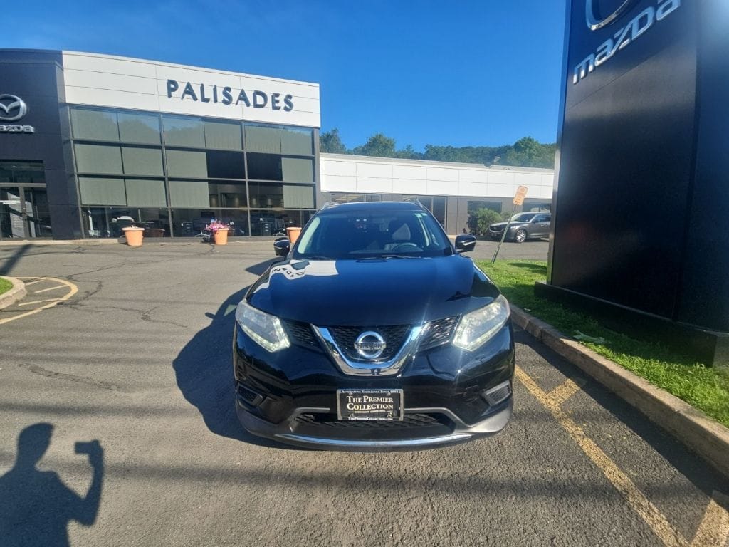 Used 2015 Nissan Rogue SV SUV
