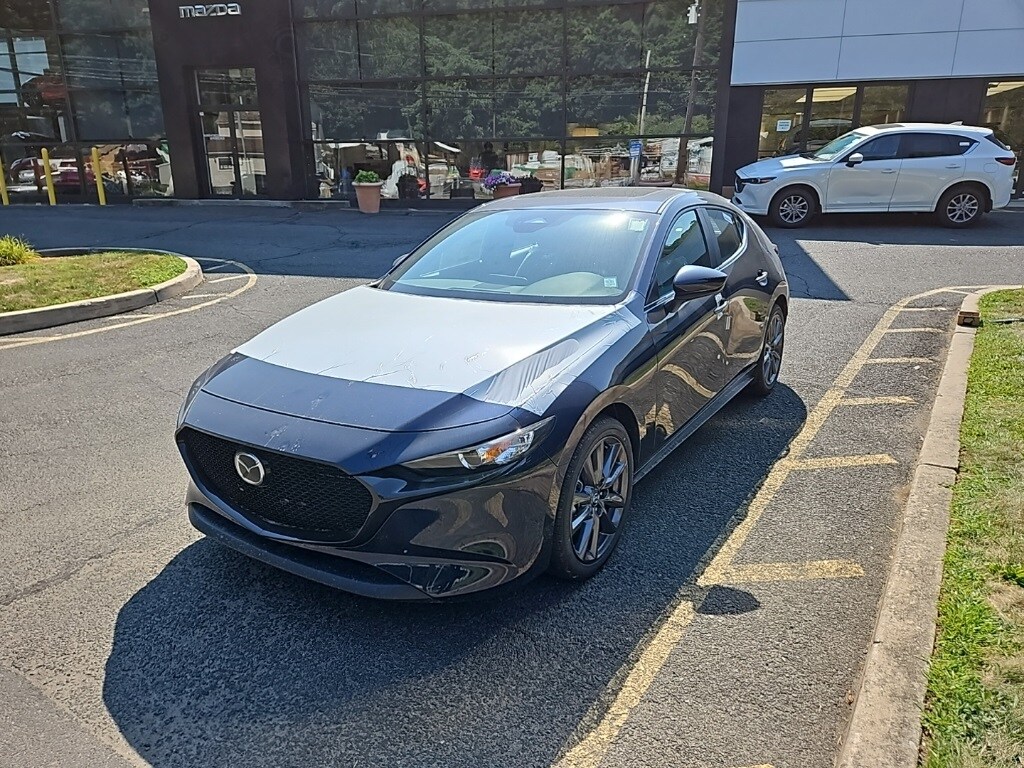 2025 Mazda Mazda3 2.5 s Preferred photo 4