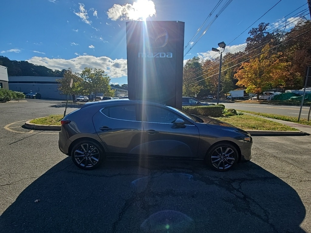 2025 Mazda Mazda3 Preferred's photo