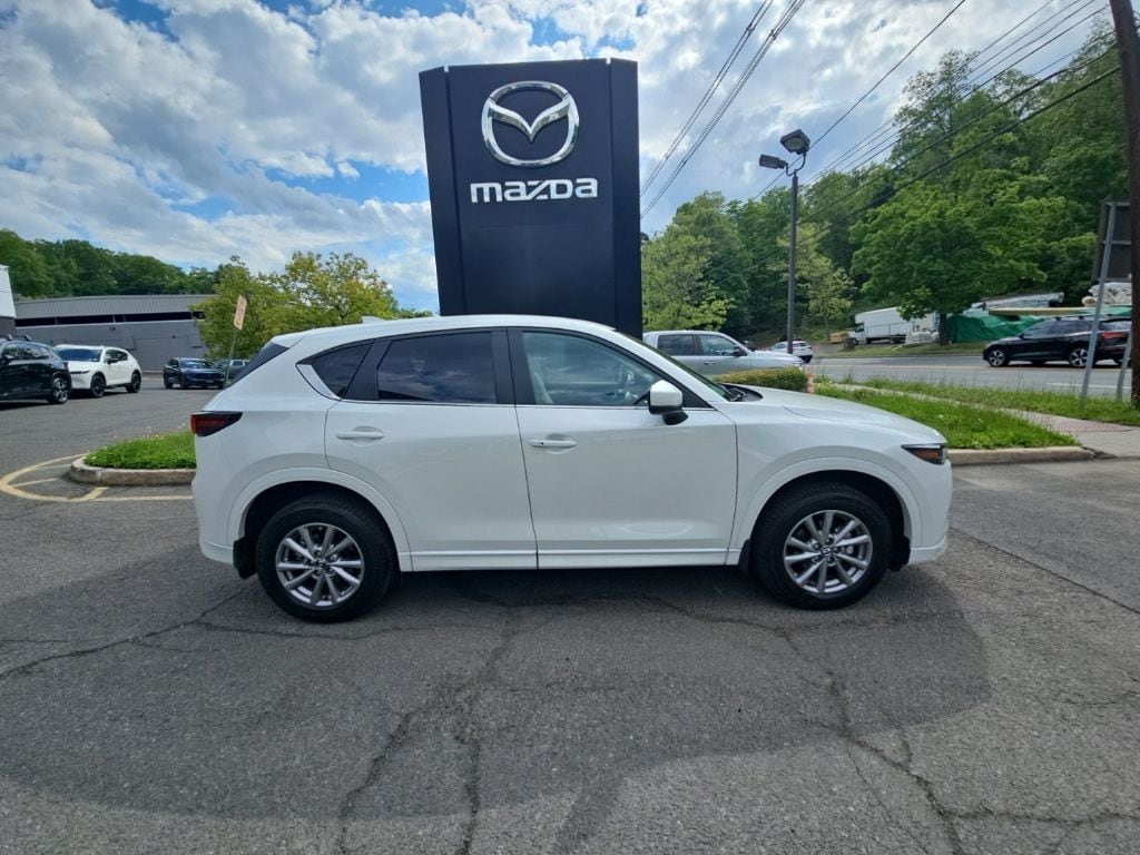 2025 Mazda CX-5 S Preferred package Auto AWD's photo