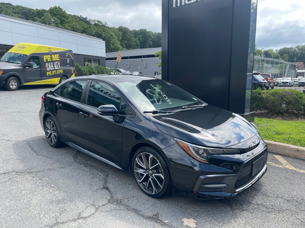 Used 2020 Toyota Corolla SE with VIN 5YFS4RCE4LP043582 for sale in Nyack, NY