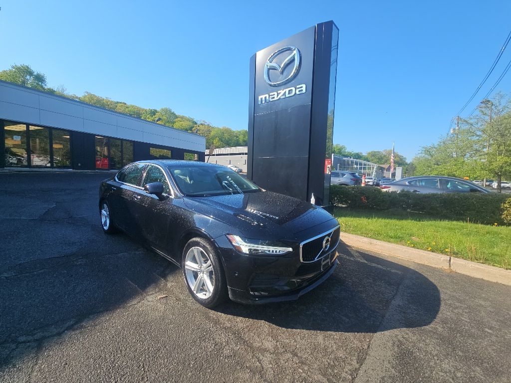 Used 2018 Volvo S90 Momentum with VIN LVY982MK4JP015836 for sale in Nyack, NY