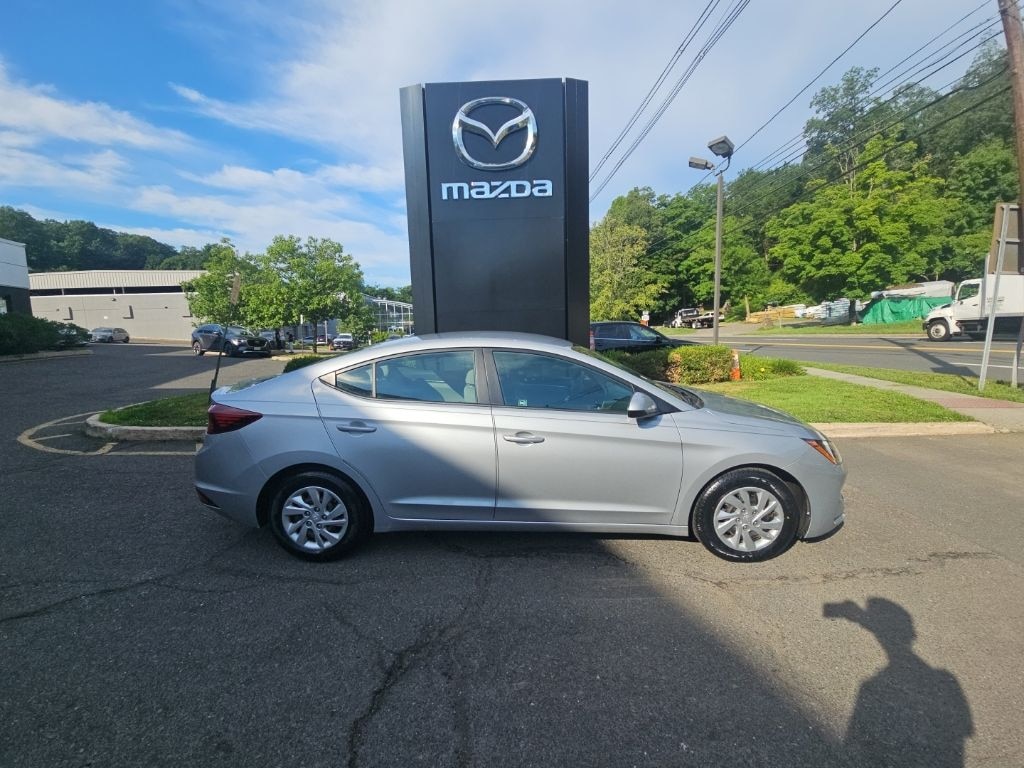 Used 2020 Hyundai Elantra SE Sedan