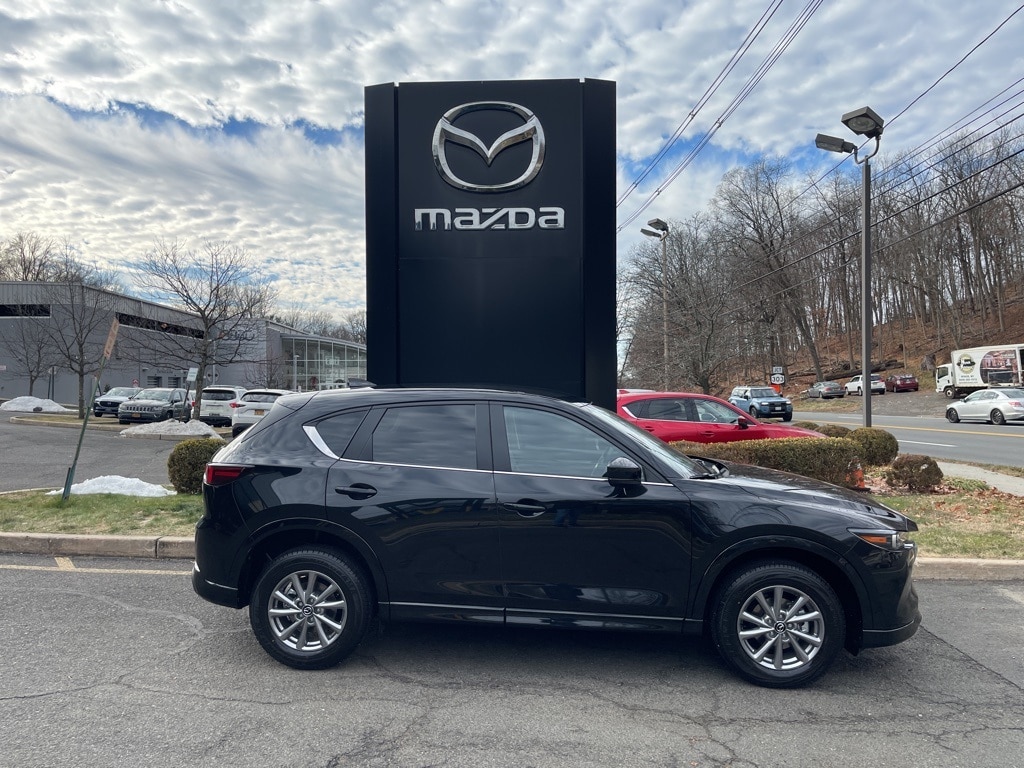 2025 Mazda CX-5 S Select Package's photo