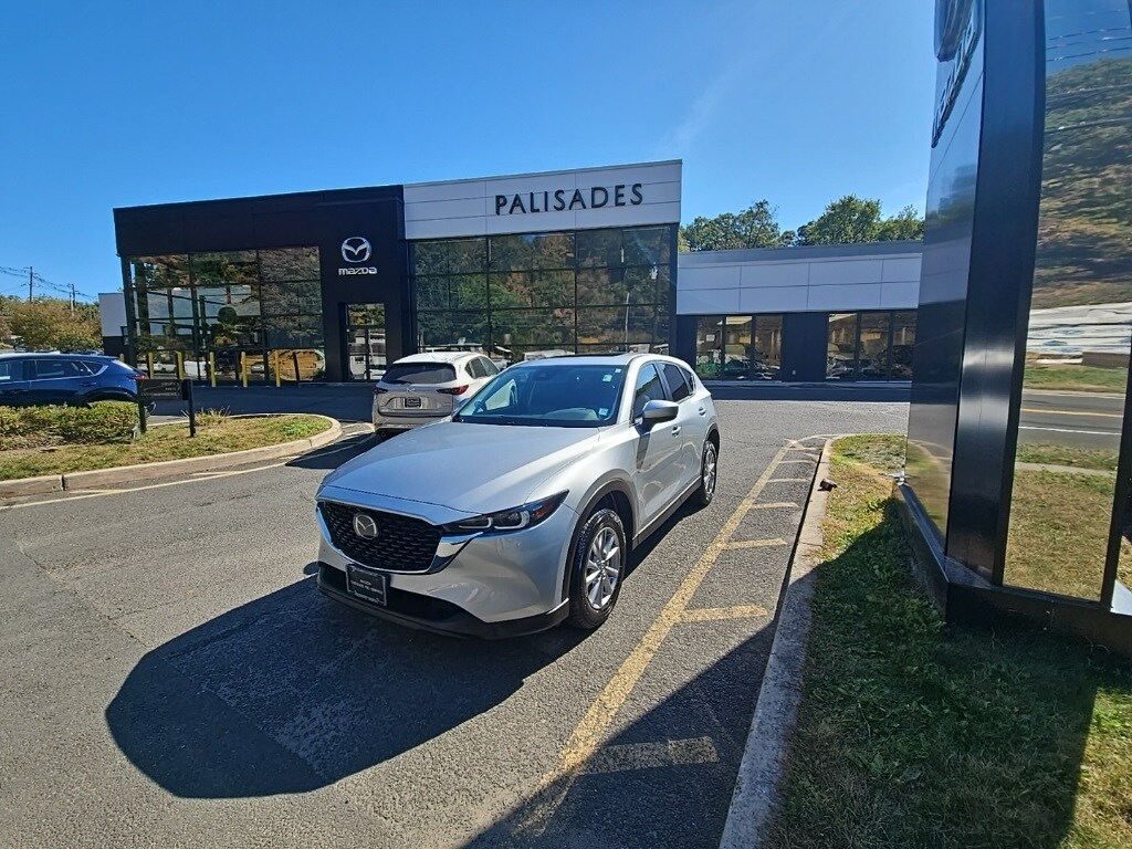 2023 Mazda CX-5 2.5 S Preferred photo 3