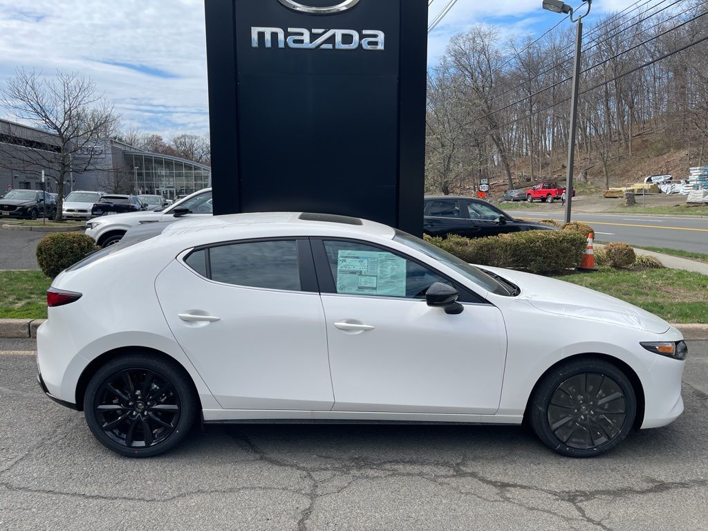 2026 Mazda CX-3 2.5 Carbon Ed. AT 5-Door SKYACTIV AWD's photo