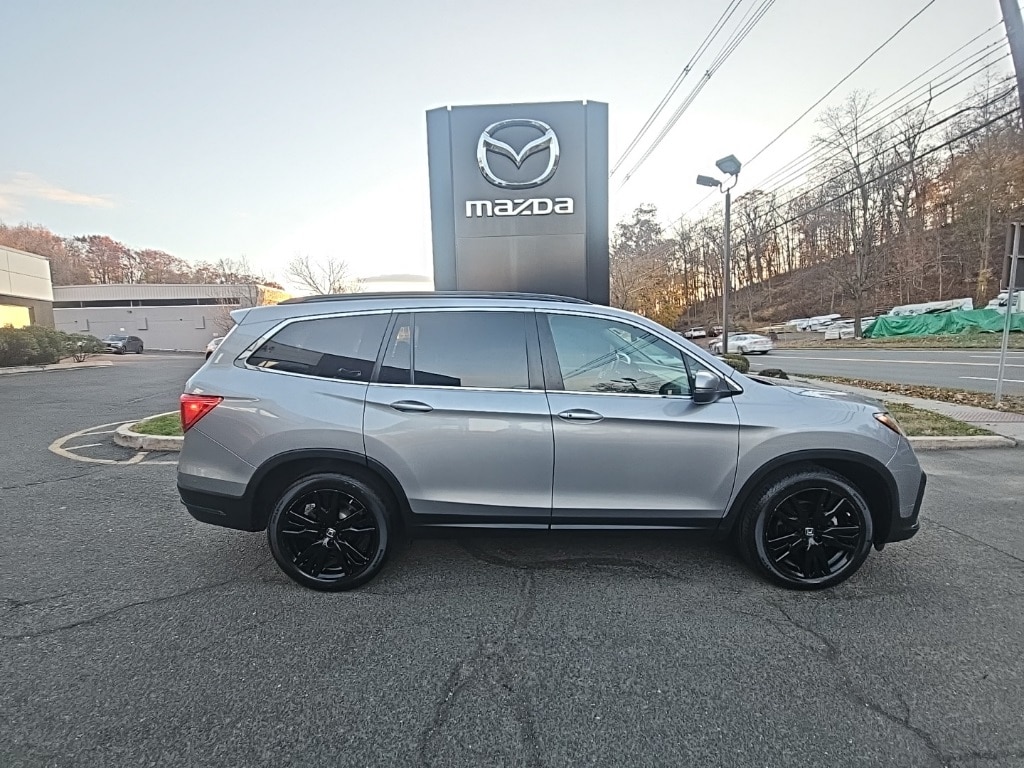 2021 Honda Pilot SE's photo