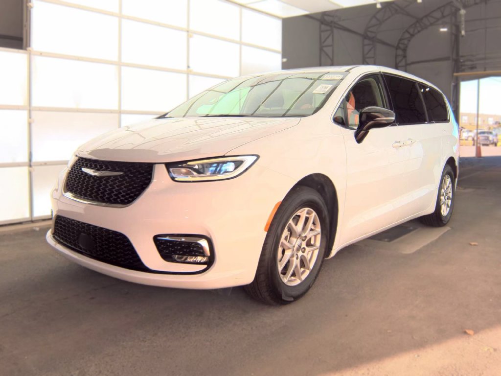 2024 Chrysler Pacifica