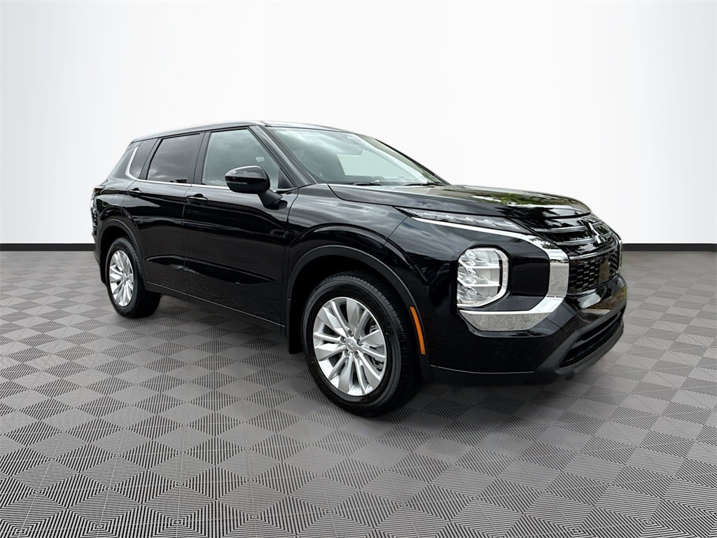 New 2025 Mitsubishi Outlander ES SUV