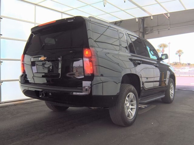 2019 Chevrolet Tahoe LT photo 2