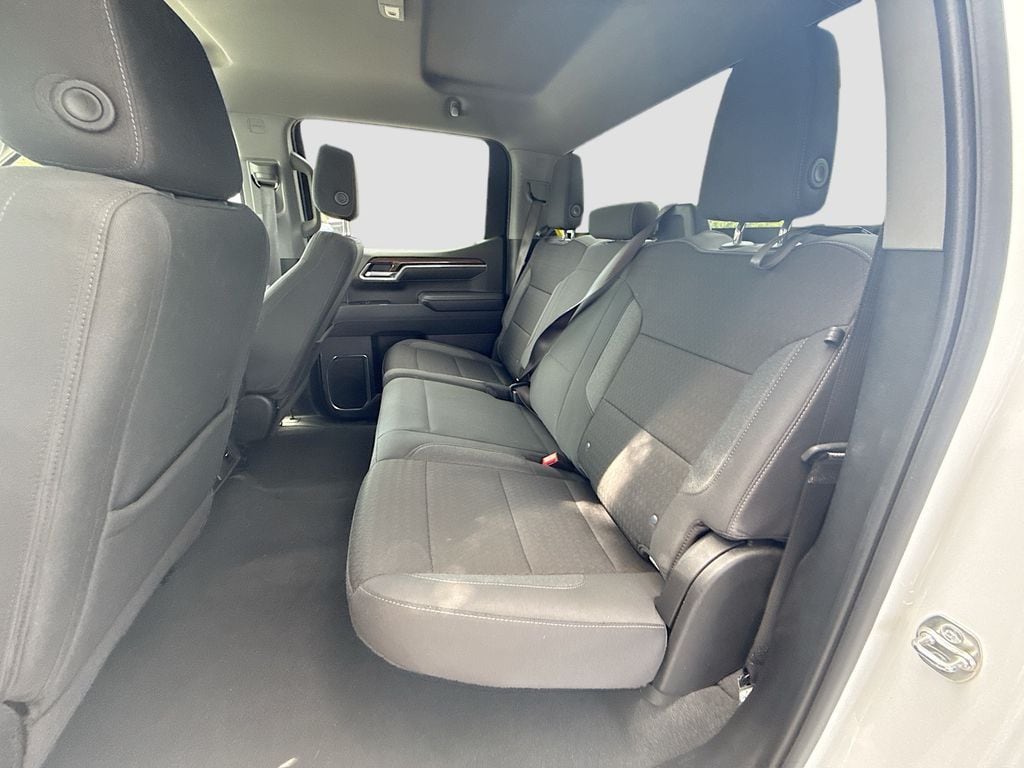 2025 Chevrolet Silverado 1500 LT - Photo 25