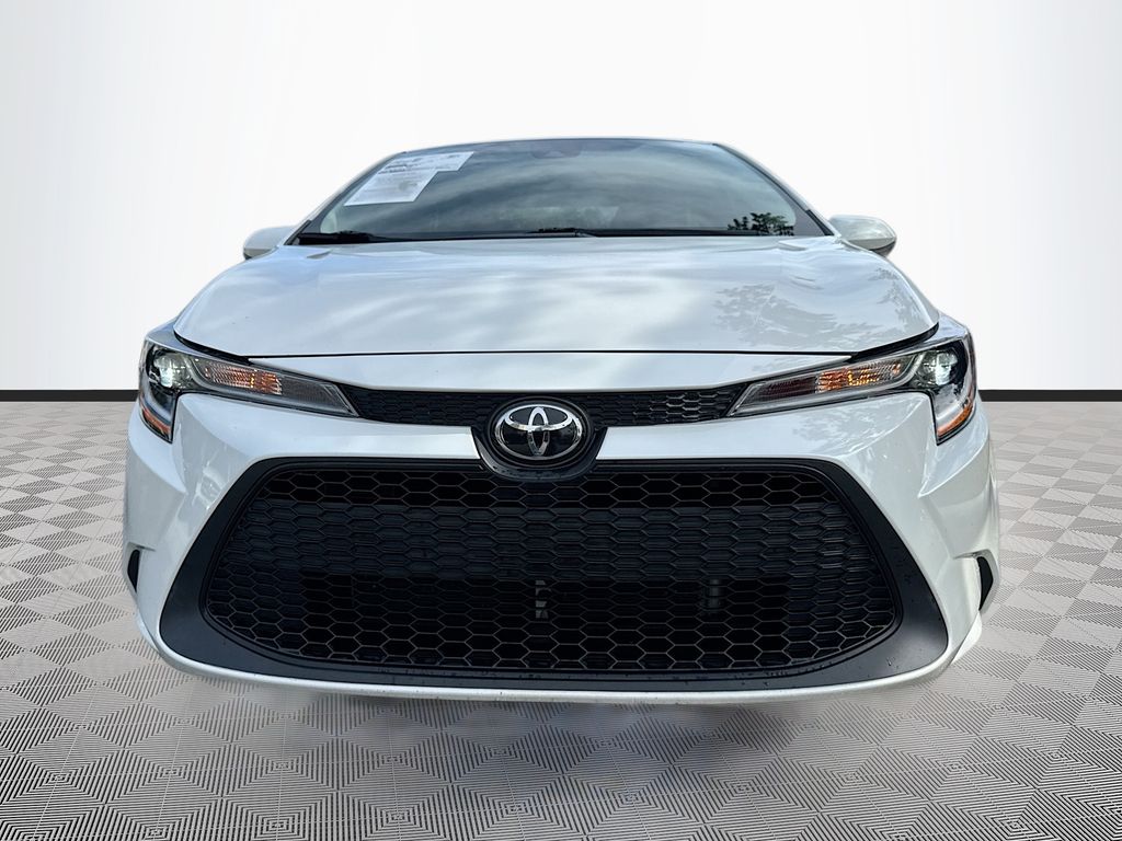 2021 Toyota Corolla LE - Photo 2