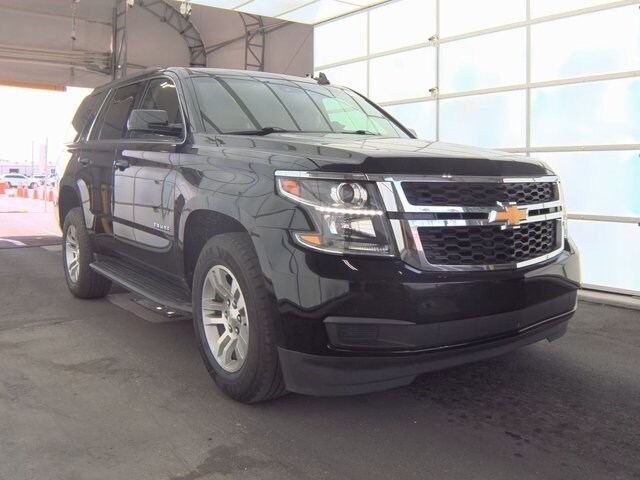 2019 Chevrolet Tahoe LT photo 3