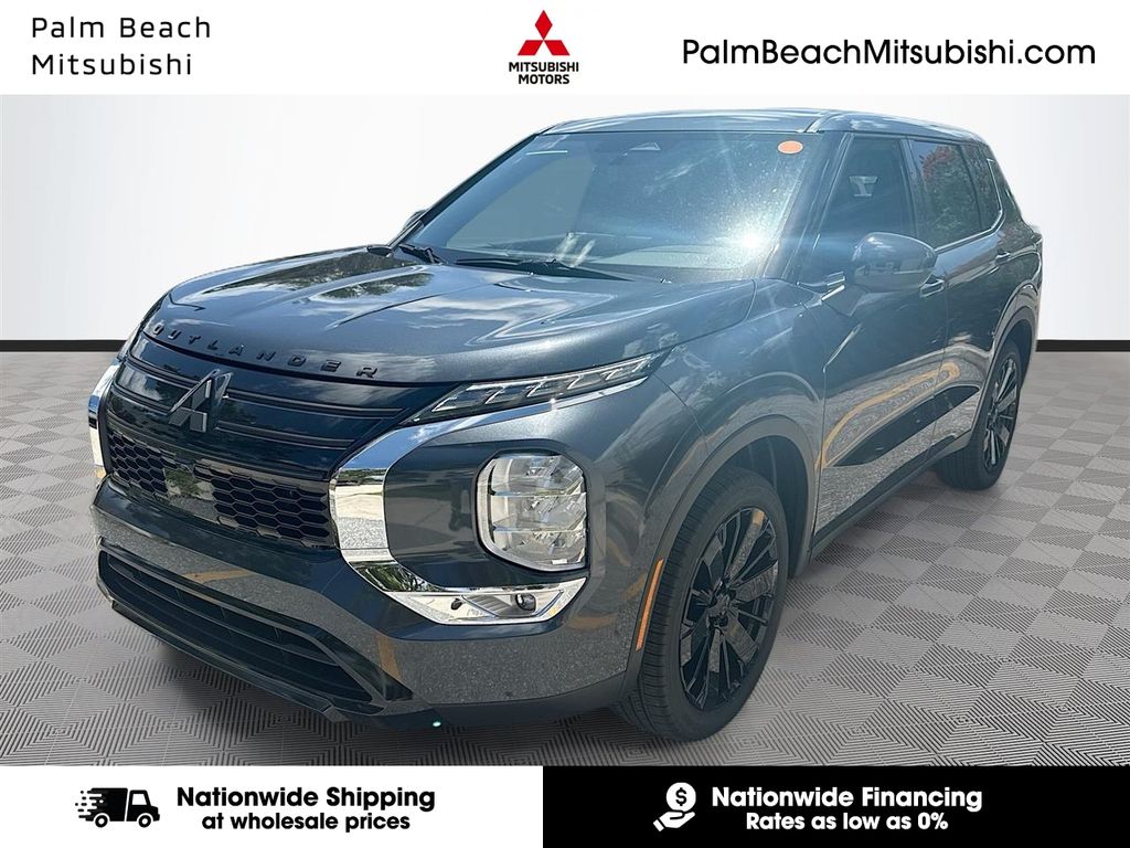 2026 Mitsubishi Outlander LE FWD's photo