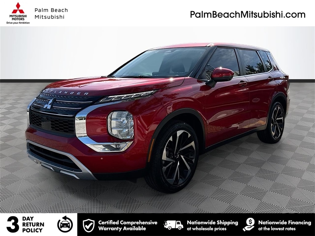 2024 Mitsubishi Outlander SE's photo