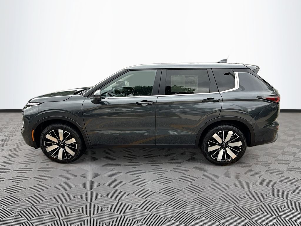 New 2026 Mitsubishi Outlander SE SUV