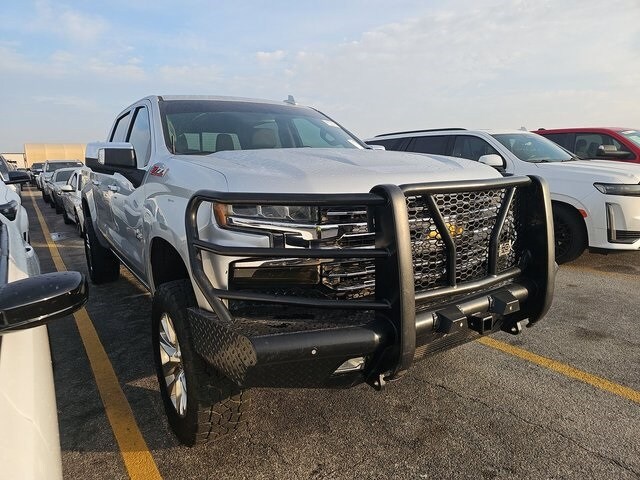 2021 Chevrolet Silverado 1500 LTZ photo 3