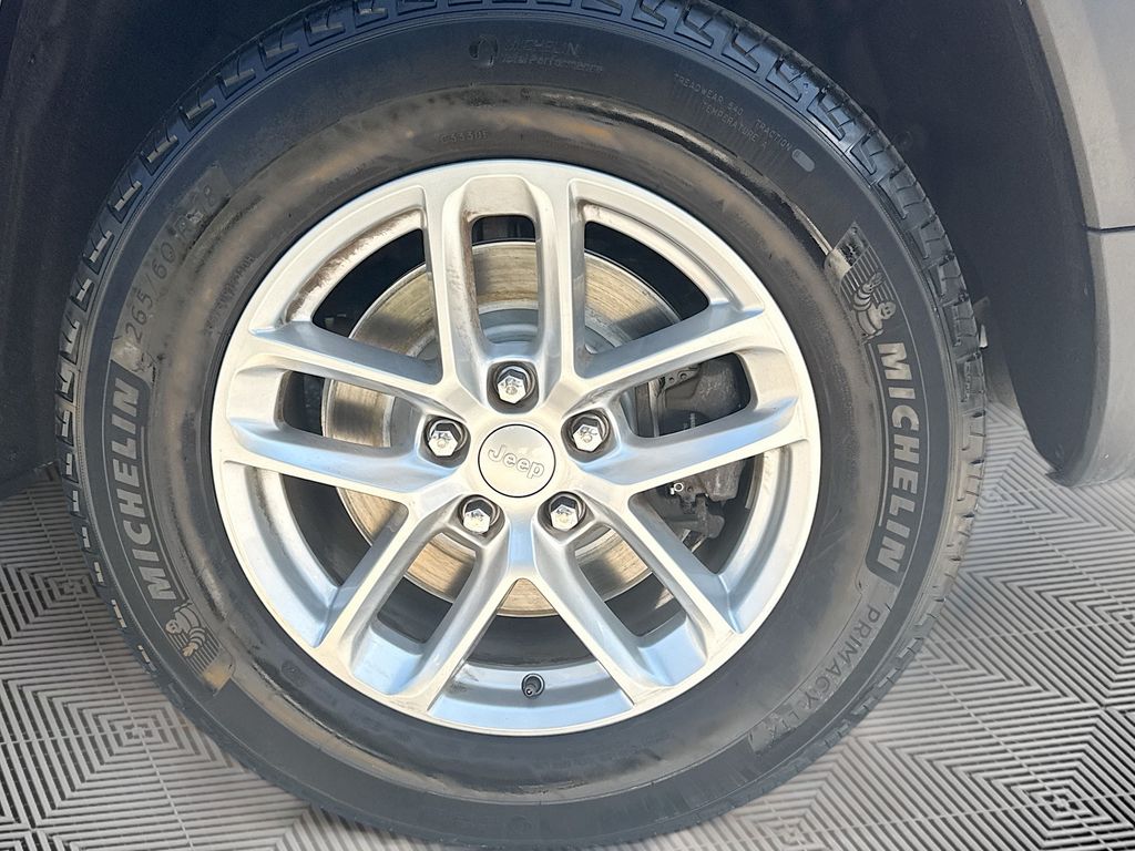2021 Jeep Grand Cherokee L Laredo - Photo 33