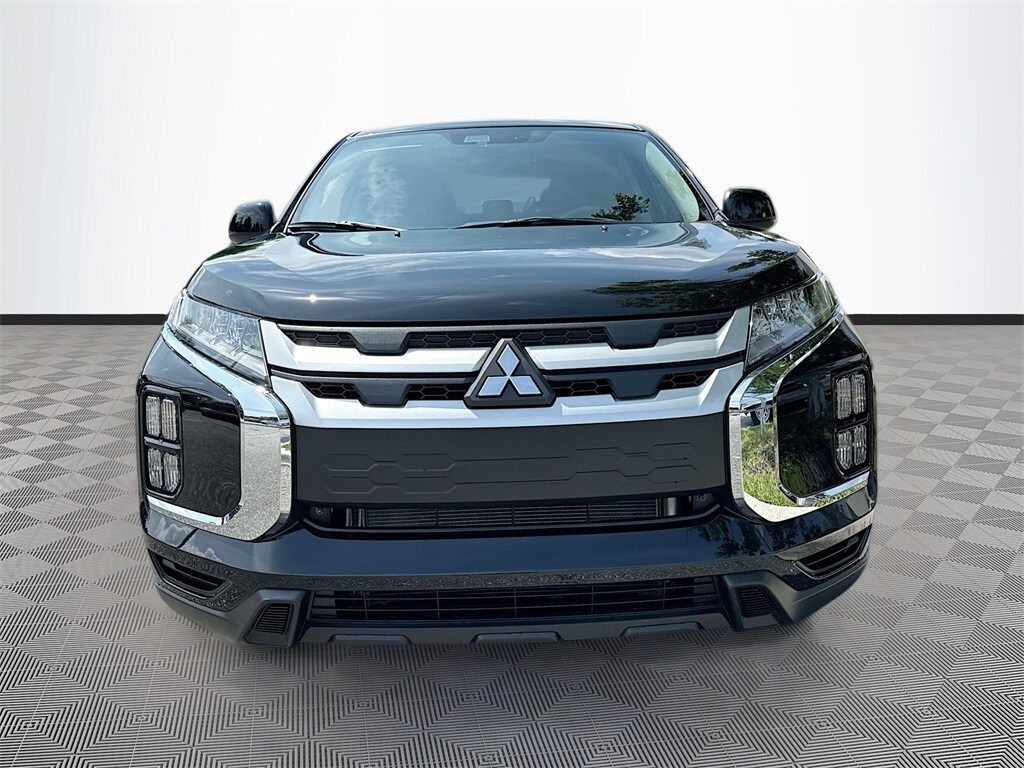 2025 Mitsubishi Outlander Sport ES photo 2