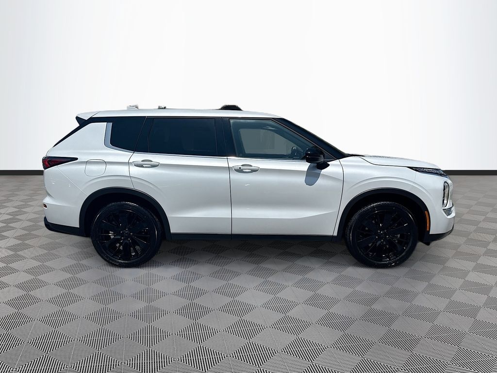 New 2026 Mitsubishi Outlander LE SUV
