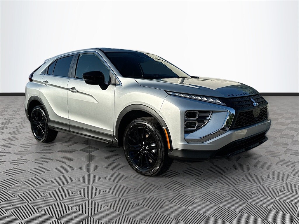 2026 Mitsubishi Eclipse Cross LE photo 2