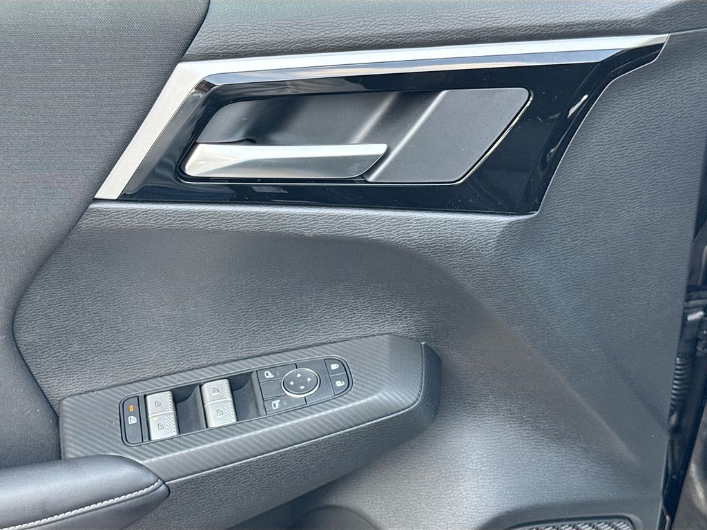 2025 Mitsubishi Outlander ES - Photo 19