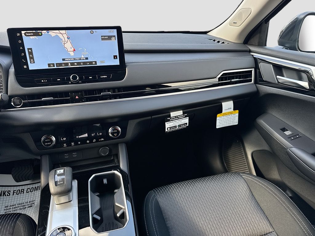 2025 Mitsubishi Outlander ES - Photo 24