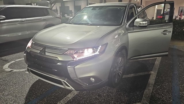 2020 Mitsubishi Outlander SE
