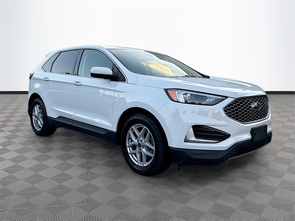 2023 Ford Edge SEL photo 3