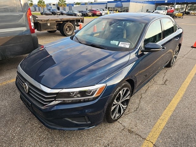 2021 Volkswagen Passat SE's photo