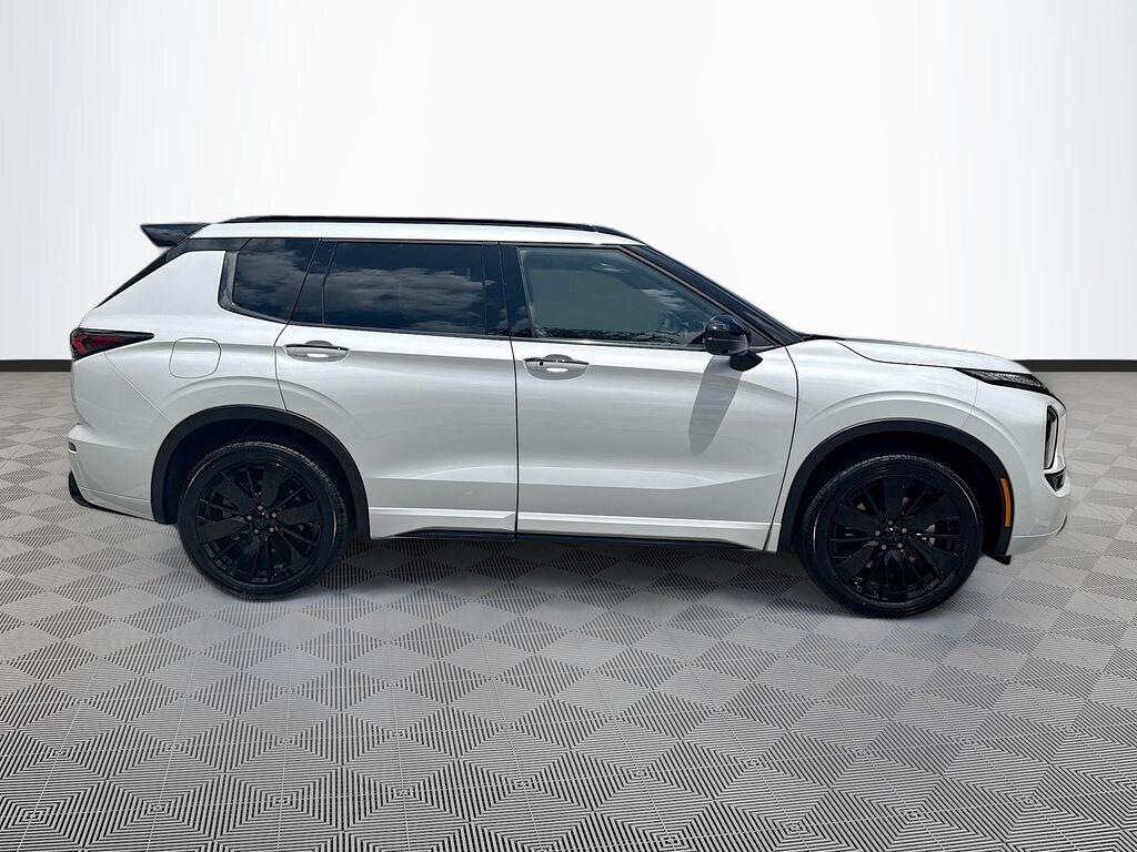 New 2026 Mitsubishi Outlander SEL SUV