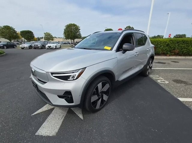 2023 Volvo XC40