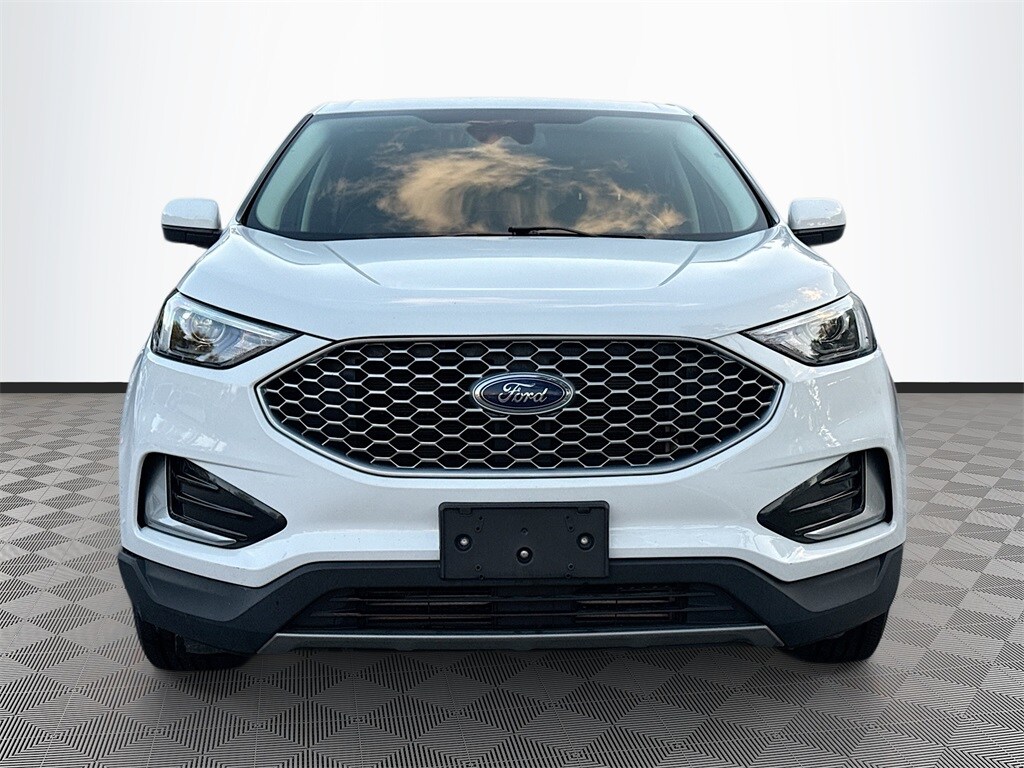 2023 Ford Edge SEL photo 2