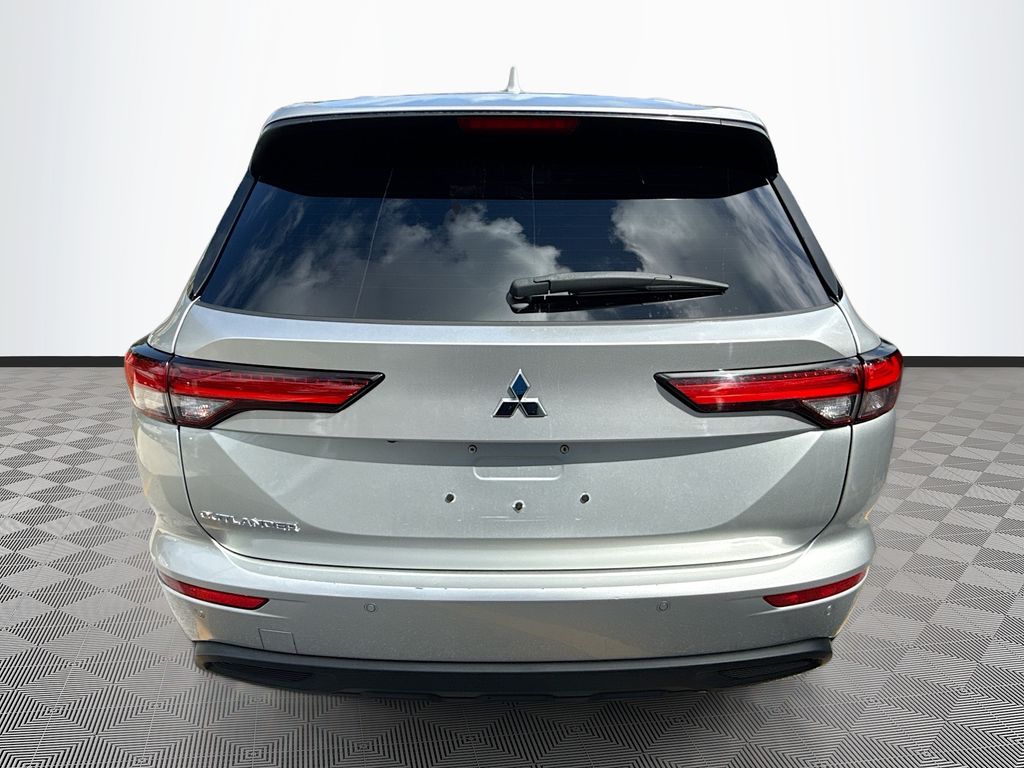 2024 Mitsubishi Outlander ES - Photo 7
